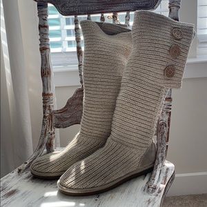 Ugg boots classic Cardy boot cream size 9